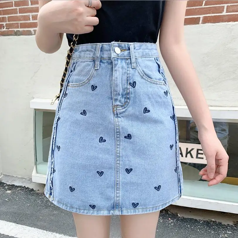 Sexy Women Denim Mini Skirt Fashion Summer High Waist Blue Jeans Skirts Love Embroidery Package Hip A-Line Skirt Jupe Femme w311 
Sexy Women Denim Mini Skirt Fashion Summer High Waist Blue Jeans Skirts Love Embroidery Package Hip A-Line Skirt Jupe Femme w311
