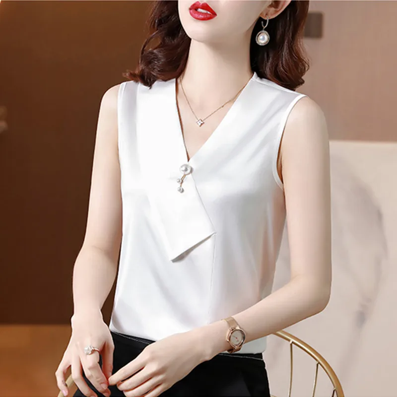 Korean fashion Women's Shirt Chiffon Blouse for Women Sleeveless commute Shirts White V-neck Blouse Tops Female 2021 Basic Shirt
Korean fashion Women's Shirt Chiffon Blouse for Women Sleeveless commute Shirts White V-neck Blouse Tops Female 2021 Basic Shirt