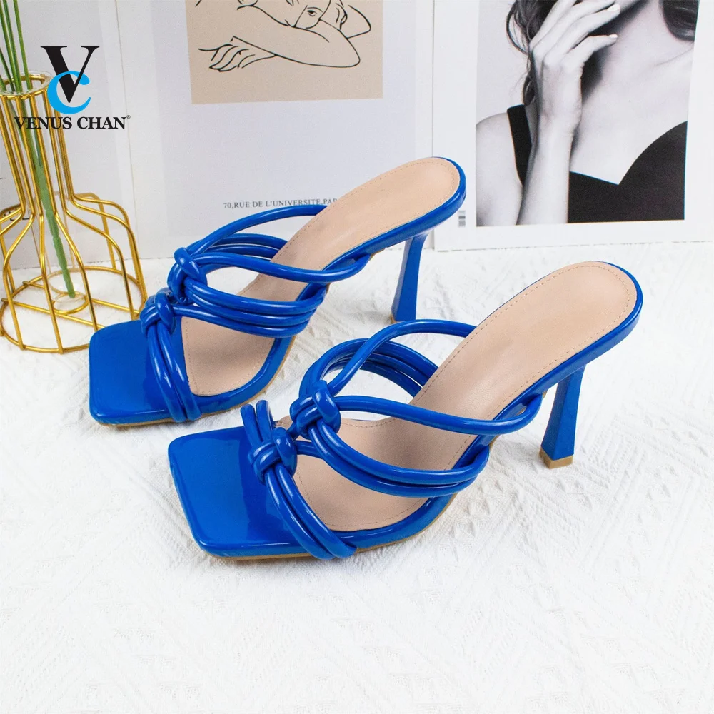 Style NEW Fashion Transparent Square High Heels PVC Women Slippers Sexy Head Peep Toe Outside Party Sandals Summer Mujer 2021
Style NEW Fashion Transparent Square High Heels PVC Women Slippers Sexy Head Peep Toe Outside Party Sandals Summer Mujer 2021