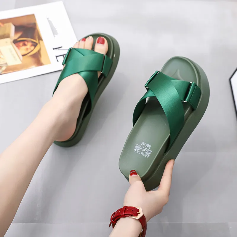 Female Shoes Cross-Tied Lady Slippers Soft Med Summer Clogs Woman Luxury Slides Loafers 2021 Girl Comfort Beach Flat Designer Cr 
Female Shoes Cross-Tied Lady Slippers Soft Med Summer Clogs Woman Luxury Slides Loafers 2021 Girl Comfort Beach Flat Designer Cr