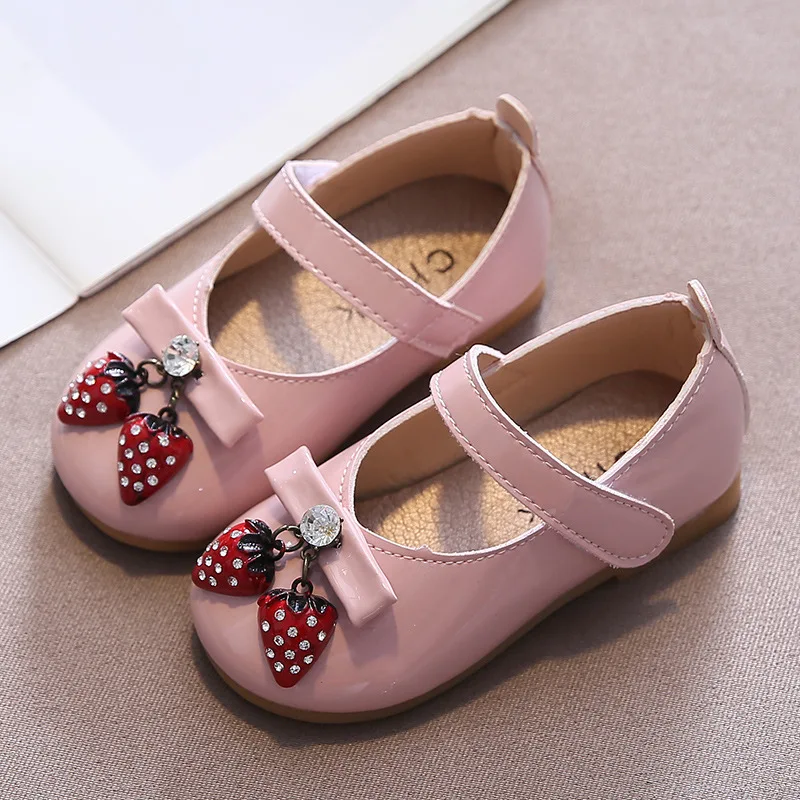 Girls Shoes Patent Leather Mary Janes Shoes strawberry Princess Shoes For Baby Kids Flats Bling Child Anti-Slippery Toddlers 0-5
Girls Shoes Patent Leather Mary Janes Shoes strawberry Princess Shoes For Baby Kids Flats Bling Child Anti-Slippery Toddlers 0-5