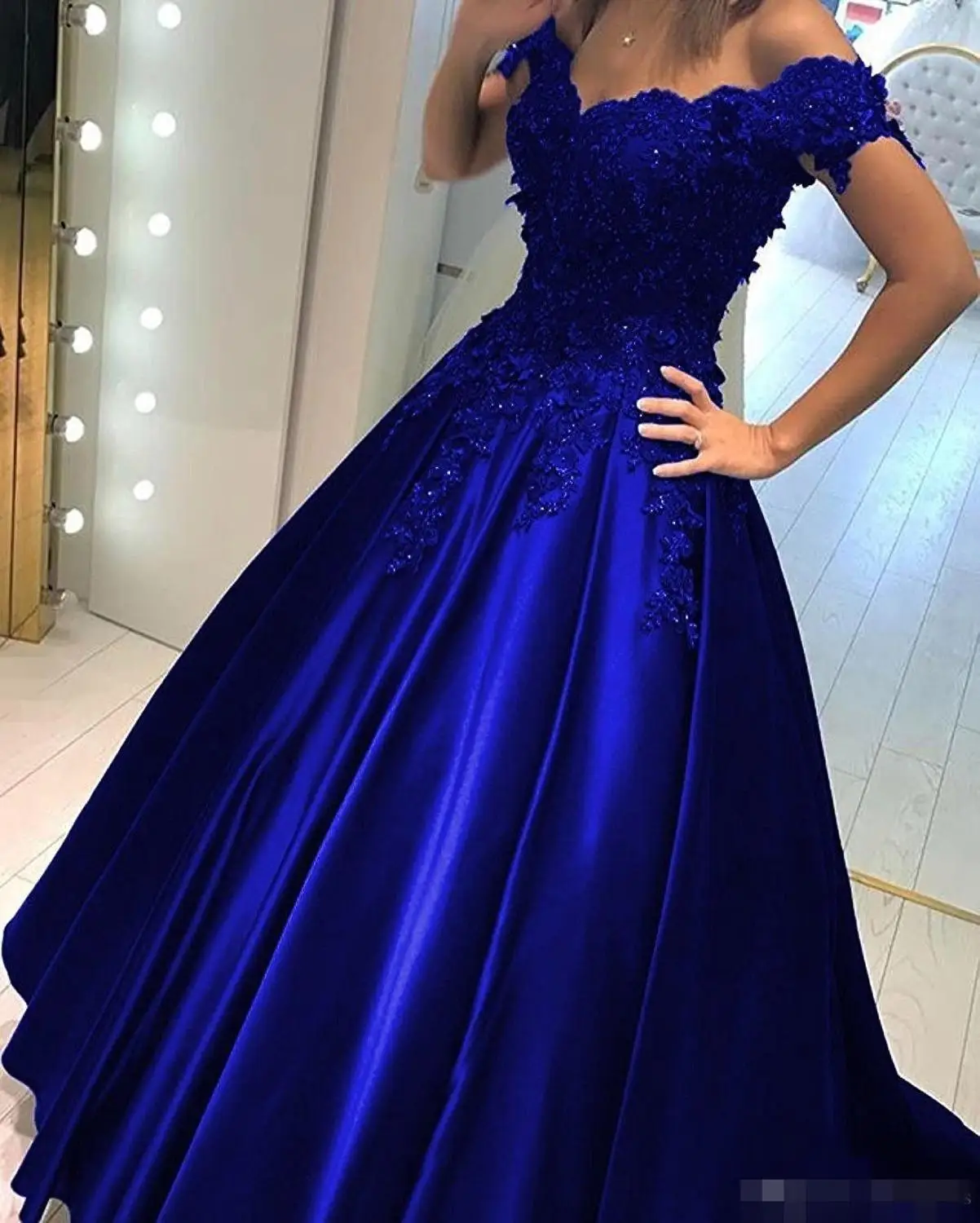 Фото Королевский синий бальное платье дешевое выпускное с открытыми плечами кружево
