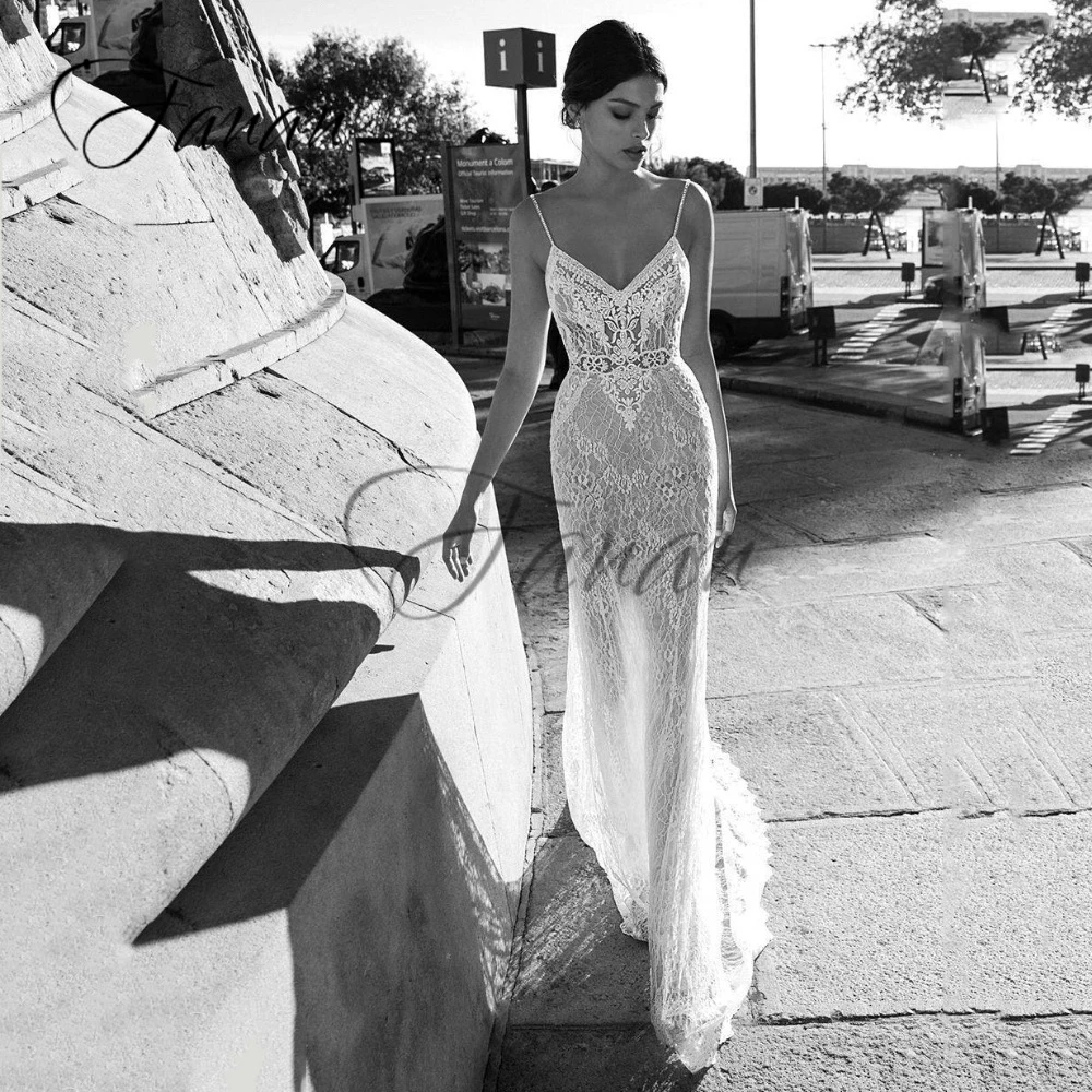 Sexy Lace Spaghetti Straps Wedding Dresses See-Through Court Train V-Neck Prom Party Gown Backless vestido de noiva платье
Sexy Lace Spaghetti Straps Wedding Dresses See-Through Court Train V-Neck Prom Party Gown Backless vestido de noiva платье