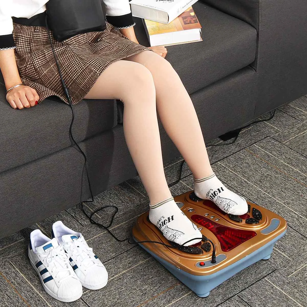 

220V Infrared Foot Massager Electromagnetic Wave Pulse Circulation Booster Indoor Fitness Fatigue Relief Electric Foot Massager