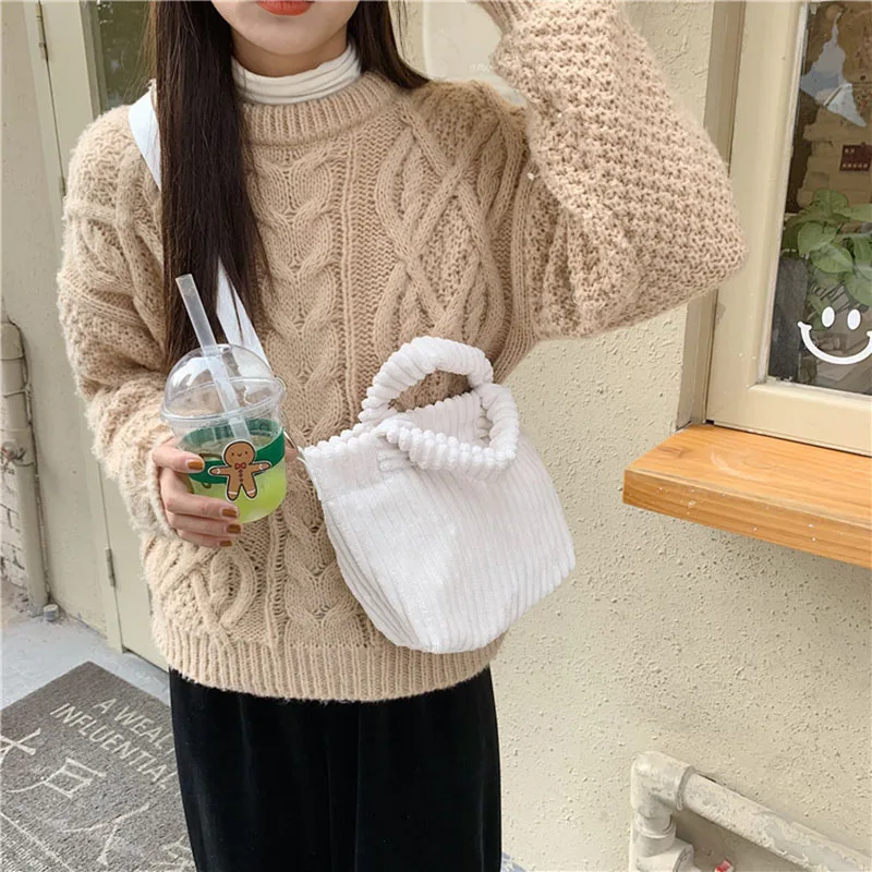New Fashion luxurySimplicity portable diagonal small bag Leisure corduroy cute tote bag student trendy shoulder bag
New Fashion luxurySimplicity portable diagonal small bag Leisure corduroy cute tote bag student trendy shoulder bag