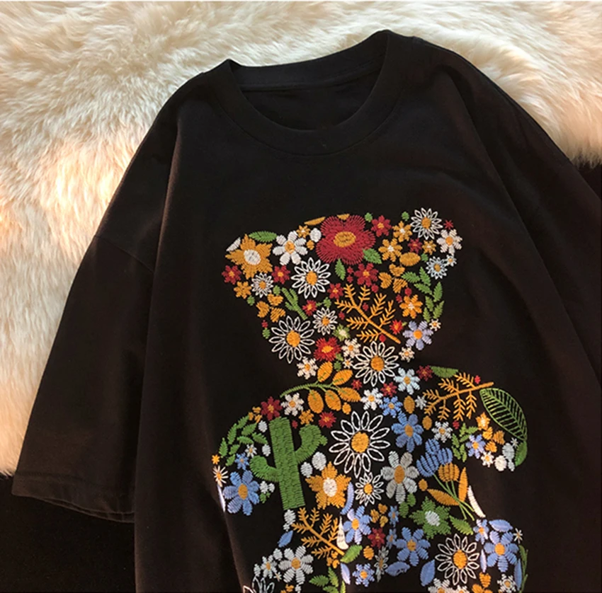 Women T-Shirt 2021 Summer Crew Neck Short Sleeve Casual tees Fashion Tops Cartoon Cute Bear Embroidered T-shir Female Clothing
Women T-Shirt 2021 Summer Crew Neck Short Sleeve Casual tees Fashion Tops Cartoon Cute Bear Embroidered T-shir Female Clothing