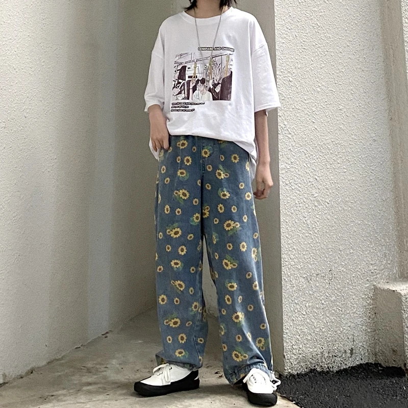 Jeans for Women 2021 New Summer Harajuku Black Style Little Daisy Printed Loose High Waist Straight Wide Leg Pants 
Jeans for Women 2021 New Summer Harajuku Black Style Little Daisy Printed Loose High Waist Straight Wide Leg Pants