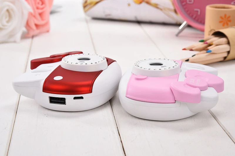 Fashion Cartoon Kitty cat Polaroid camera modeling power bank 6000mah Replaceable shell cosmetic mirror power bank for girl
Fashion Cartoon Kitty cat Polaroid camera modeling power bank 6000mah Replaceable shell cosmetic mirror power bank for girl