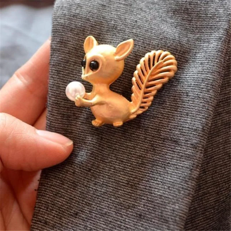 Retro Luxury Style Pins For Clothes Men amd Women Squirrel Metal Pin Badge On Backpack Bag Clothing Collar Jeans Gifts Brooch
Retro Luxury Style Pins For Clothes Men amd Women Squirrel Metal Pin Badge On Backpack Bag Clothing Collar Jeans Gifts Brooch