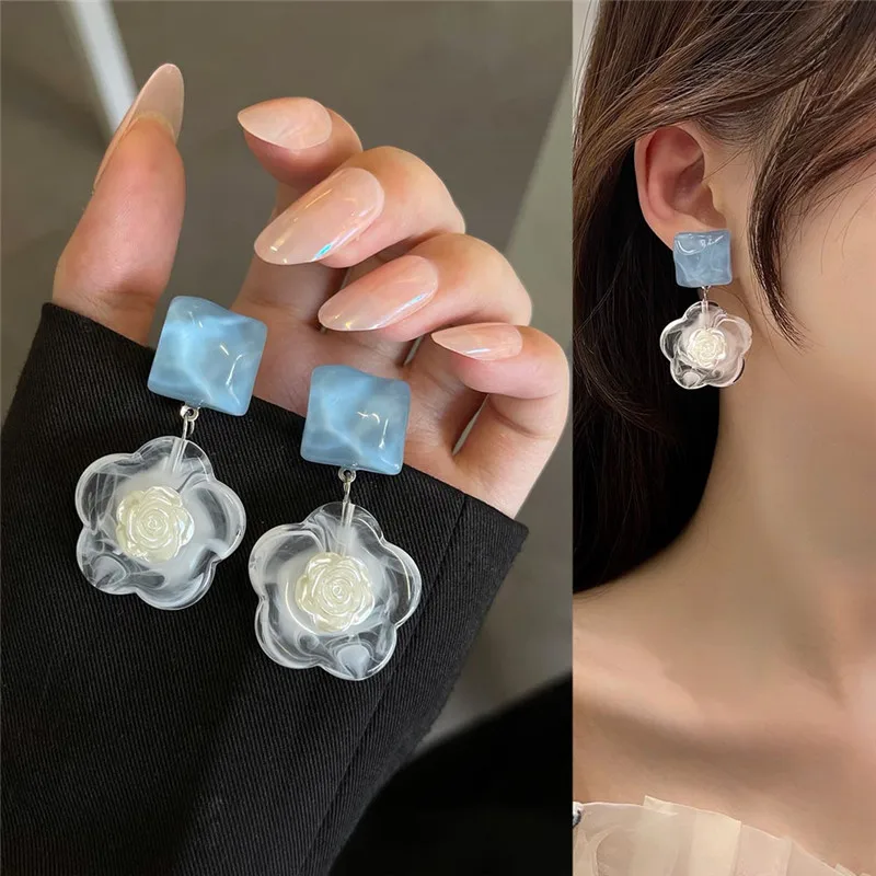 Korean Elegant Flower Drop Earrings Resin Carving Design For Women Creative Engagement Gift S925 Sliver Needle Jewelry 2021 
Korean Elegant Flower Drop Earrings Resin Carving Design For Women Creative Engagement Gift S925 Sliver Needle Jewelry 2021