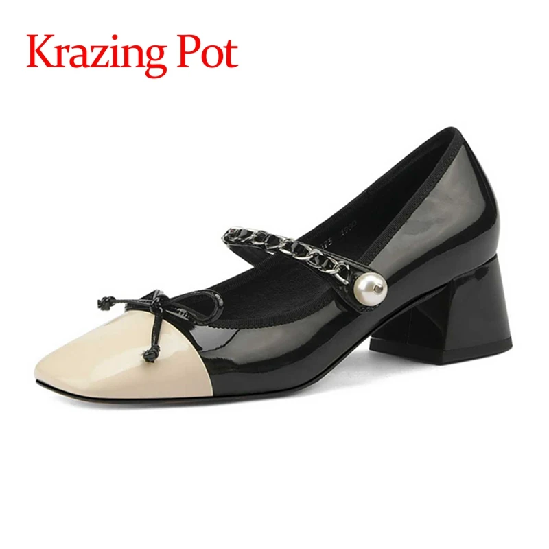 Krazing Pot new patent leather square toe med heel Mary janes mixed colors butterfly-knot pearl chain decoration women pumps L80
Krazing Pot new patent leather square toe med heel Mary janes mixed colors butterfly-knot pearl chain decoration women pumps L80