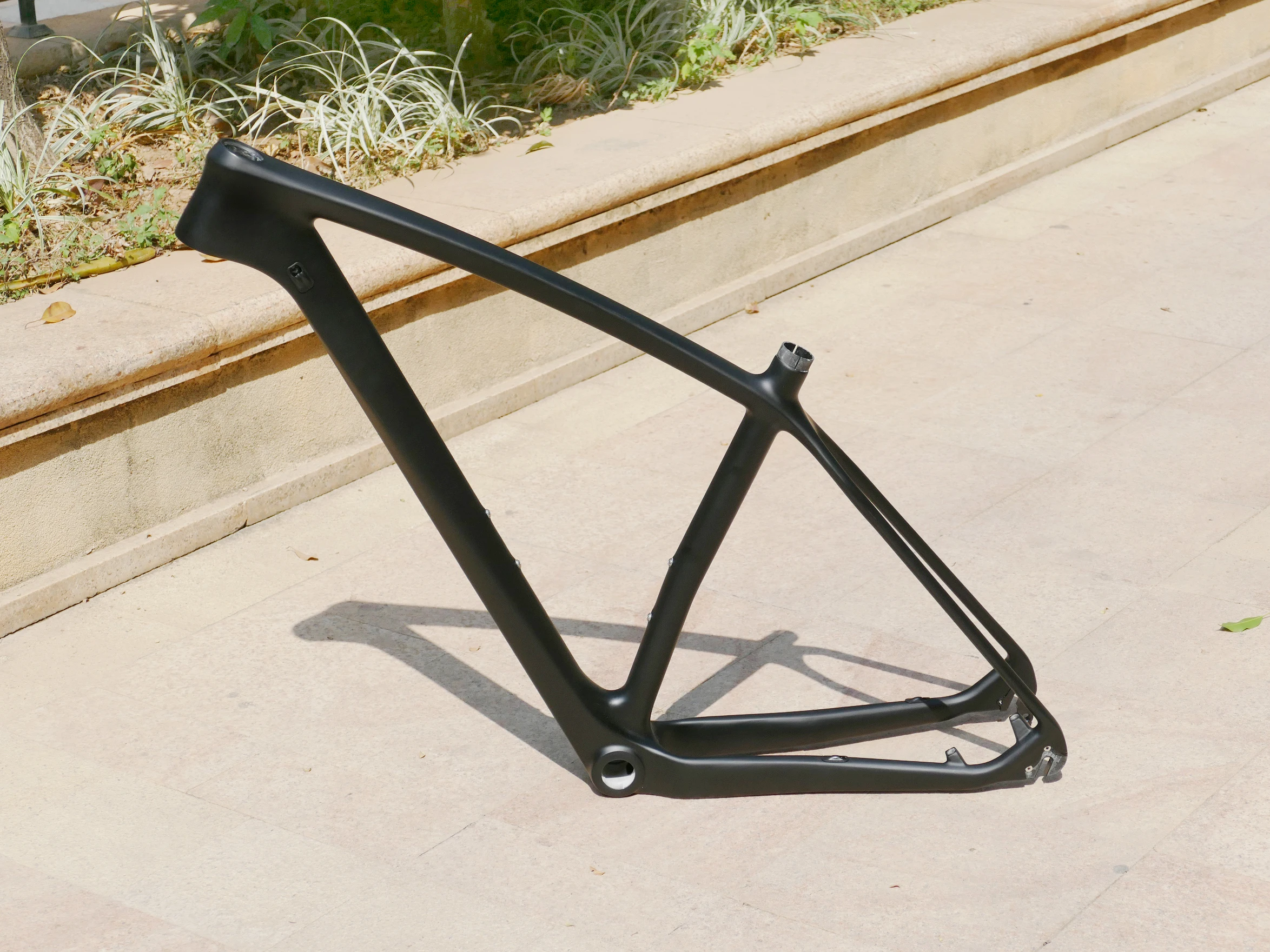 High Quality Toray Carbon Frame Full Carbon MTB 29" Wheel Mountain Bike Bicycle 29ER MTB Cycling BSA Frame 15" 17" 19"
High Quality Toray Carbon Frame Full Carbon MTB 29" Wheel Mountain Bike Bicycle 29ER MTB Cycling BSA Frame 15" 17" 19"