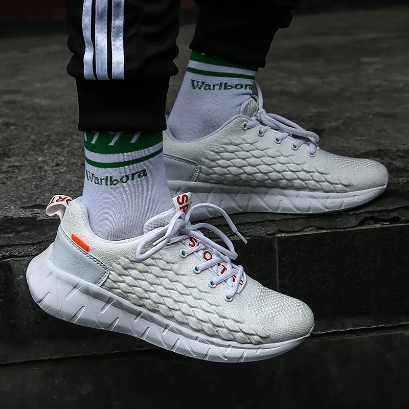 Hot Red Summer Outdoor Men's Sports Shoes Ultra Light Breathable Mesh Mens Low Cut Sneakers Cheap Big Size Man Trainers Sneakers 
Hot Red Summer Outdoor Men's Sports Shoes Ultra Light Breathable Mesh Mens Low Cut Sneakers Cheap Big Size Man Trainers Sneakers