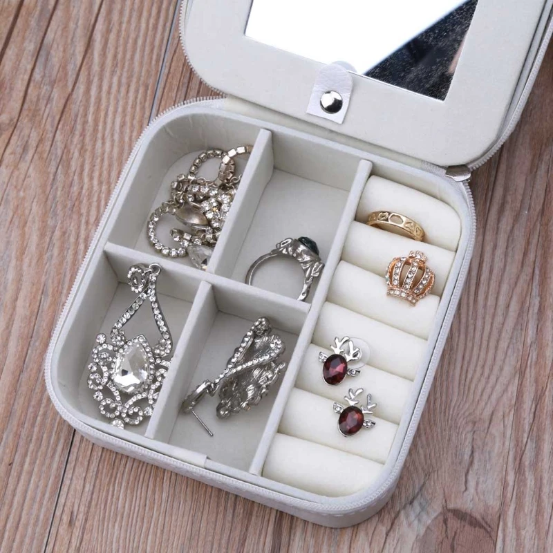 Travel Jewelry Organizer Small Jewelry Box Mini Portable Jewelry Case Rings Earrings Necklace Organizer With Mirror for Women
Travel Jewelry Organizer Small Jewelry Box Mini Portable Jewelry Case Rings Earrings Necklace Organizer With Mirror for Women