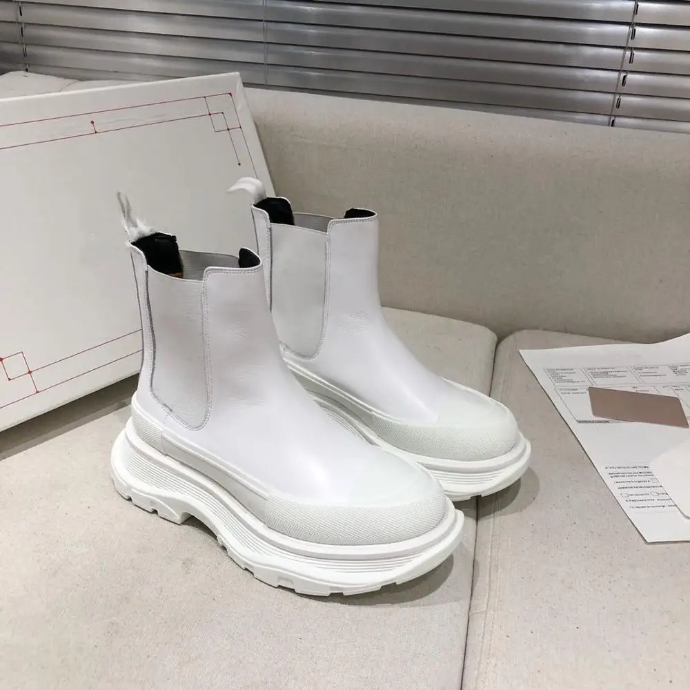 Autumn Platform Martin Boots Women Thick Sole Real Leather Slip On Ankle Botas Round Toe Mixed Color short boots Casual Shoes 40
Autumn Platform Martin Boots Women Thick Sole Real Leather Slip On Ankle Botas Round Toe Mixed Color short boots Casual Shoes 40