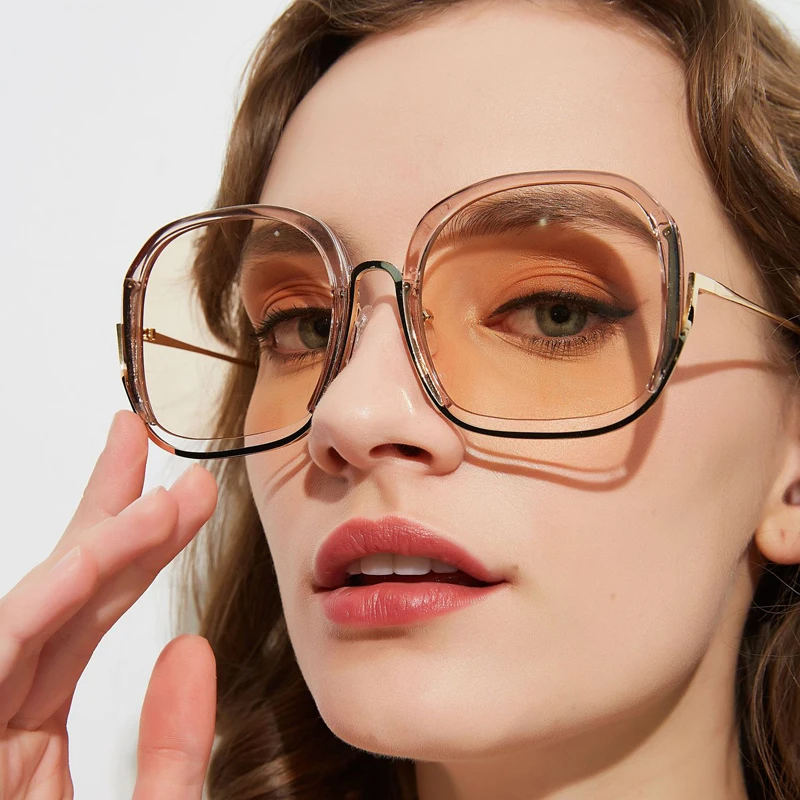 New Fashion Cute Small Square Sunglasses Women Brand Designer Vintage Half Frame Sun Glasses Female Color Driving Shades UV400
New Fashion Cute Small Square Sunglasses Women Brand Designer Vintage Half Frame Sun Glasses Female Color Driving Shades UV400
