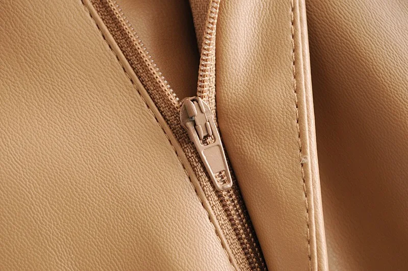 2020 Autumn Vintage PU Leather Harem Pants Mum Streetwear Woman High Waist Long Cuff Roll up Trousers Loose
2020 Autumn Vintage PU Leather Harem Pants Mum Streetwear Woman High Waist Long Cuff Roll up Trousers Loose