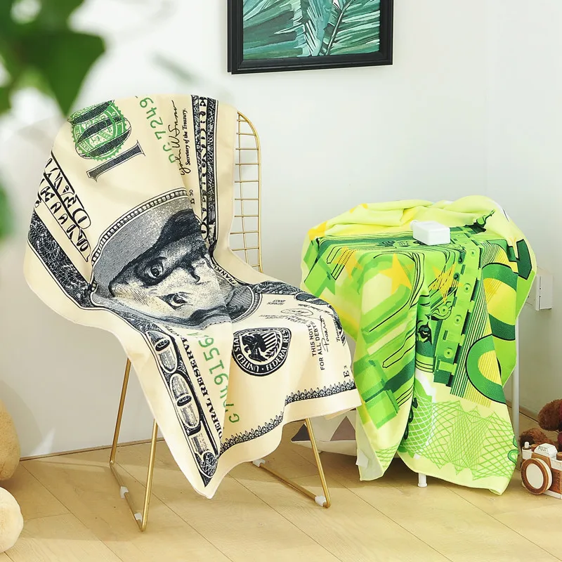 Beach sunscreen sandproof beach towel fast absorbent and quick-drying dustproof beach shawl bathrobe soft bath towel 70x140cm
Beach sunscreen sandproof beach towel fast absorbent and quick-drying dustproof beach shawl bathrobe soft bath towel 70x140cm