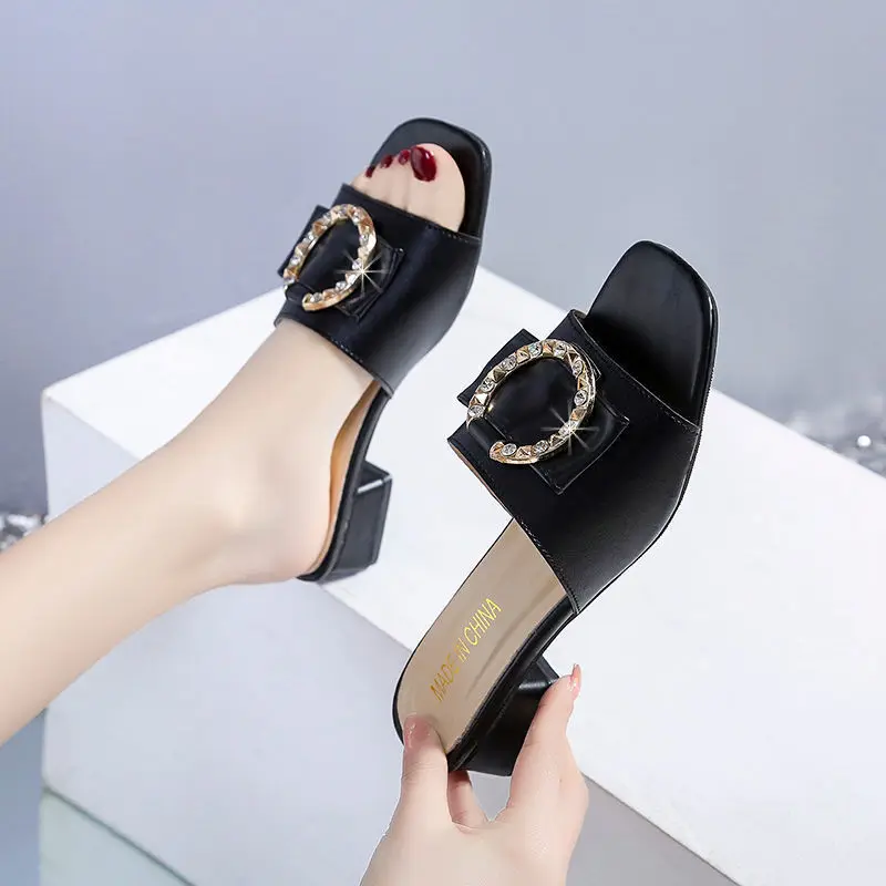 Women's High-heeled Slippers, Outer Wear Thick-heeled Slippers, Women's New Mid-heeled Rhinestone Flip-flop Simple Fairy Sandals
Women's High-heeled Slippers, Outer Wear Thick-heeled Slippers, Women's New Mid-heeled Rhinestone Flip-flop Simple Fairy Sandals