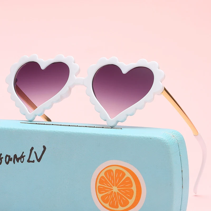 Fashion Kids Glasses Heart Children Sunglasses Metal Boys and Girls Cute Cartoons Out Door Baby Sun Glasses Uv400
Fashion Kids Glasses Heart Children Sunglasses Metal Boys and Girls Cute Cartoons Out Door Baby Sun Glasses Uv400