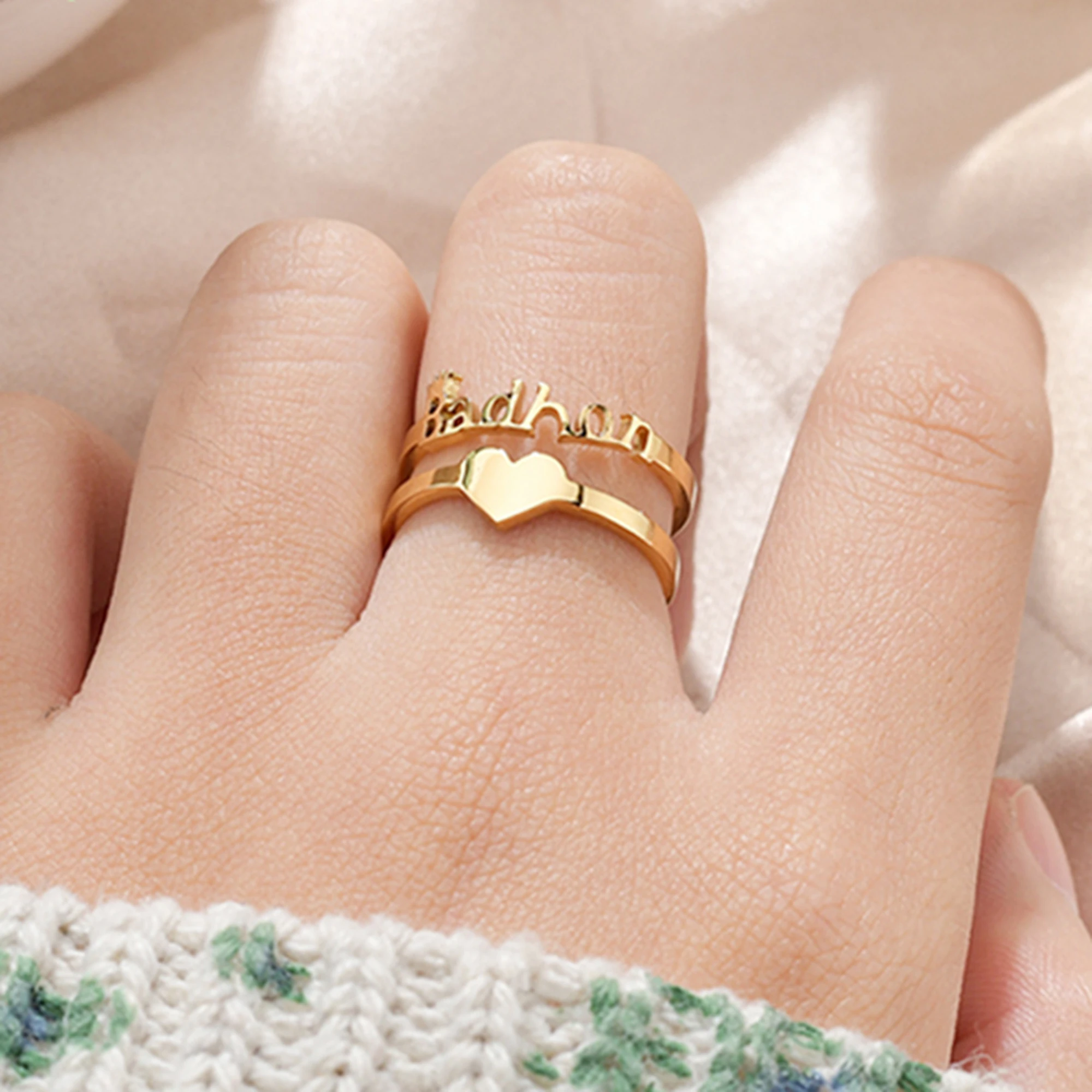 Personalized Custom Name Letter Ring Heart Shaped Customized Open Finger Rings For Couple Women DIY Jewelry Valentine's Day Gift
Personalized Custom Name Letter Ring Heart Shaped Customized Open Finger Rings For Couple Women DIY Jewelry Valentine's Day Gift
