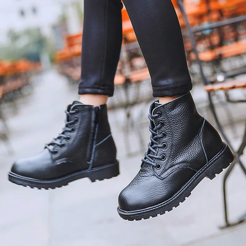 Children Shoes Girls Genuine Leather Short Boots Kids Boys Non-Slip Rubber Soft Bottom Baby Toddler Plush Winter Martin Boot
Children Shoes Girls Genuine Leather Short Boots Kids Boys Non-Slip Rubber Soft Bottom Baby Toddler Plush Winter Martin Boot