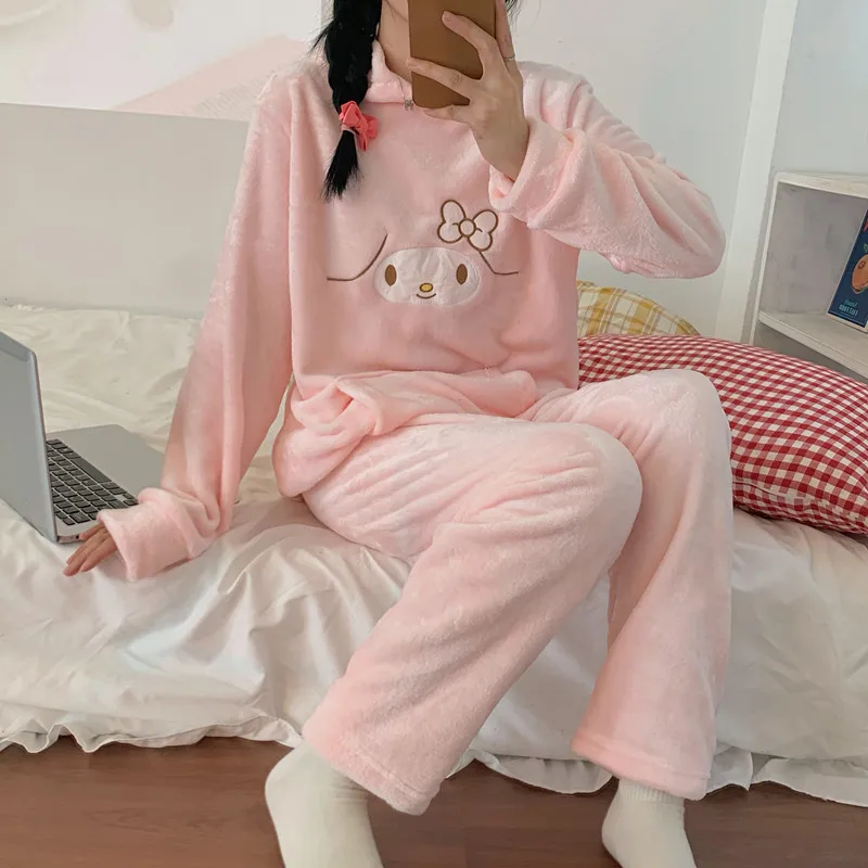 Sanrio Kawaii Коралловая флисовая домашняя интерьерная теплая женская пижама M-Xl Cinnamoroll Kuromi My Melody Girl подарок
Sanrio Kawaii Коралловая флисовая домашняя интерьерная теплая женская пижама M-Xl Cinnamoroll Kuromi My Melody Girl подарок