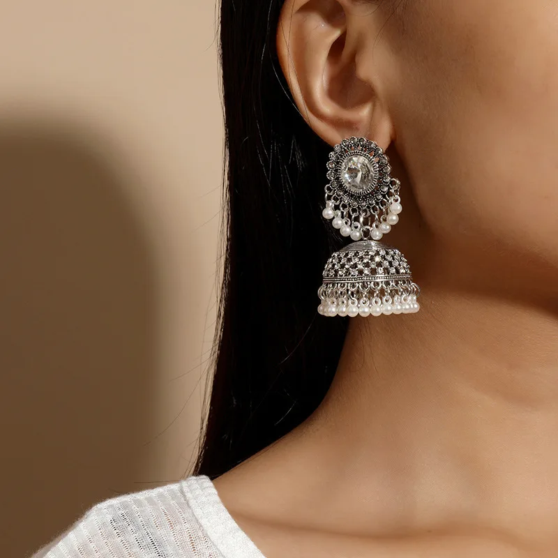 Indian Jewelry Fashion Vintage Pearl Tassel Bell Exaggerated Atmosphere Accessories Temperament Bohemia Earrings Black Friday 
Indian Jewelry Fashion Vintage Pearl Tassel Bell Exaggerated Atmosphere Accessories Temperament Bohemia Earrings Black Friday