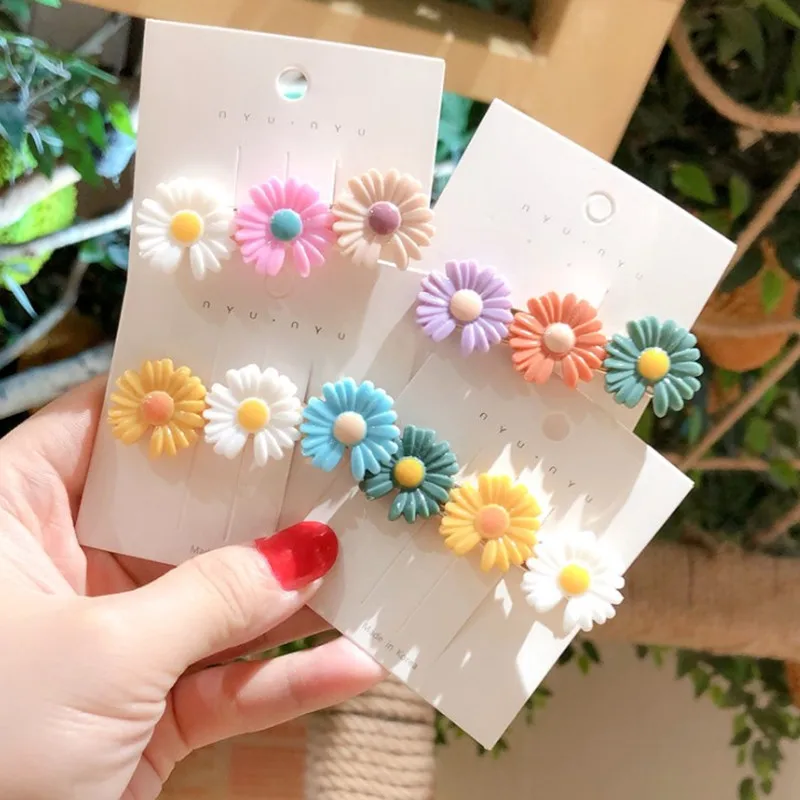 New 1pcs Spring and summer Fashion flower hairpin female daisy hairpin cute side clip sweet girl bangs side clip hair accessory
New 1pcs Spring and summer Fashion flower hairpin female daisy hairpin cute side clip sweet girl bangs side clip hair accessory
