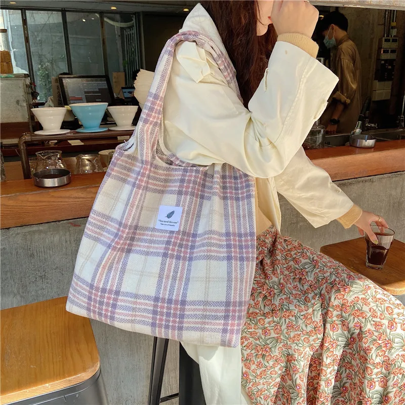Contrast Checkered Shopping Bag New Casual Canvas Women's Shoulder Bag Retro Art Buckle Handbags for Women 2021 Luxury Designer
Contrast Checkered Shopping Bag New Casual Canvas Women's Shoulder Bag Retro Art Buckle Handbags for Women 2021 Luxury Designer