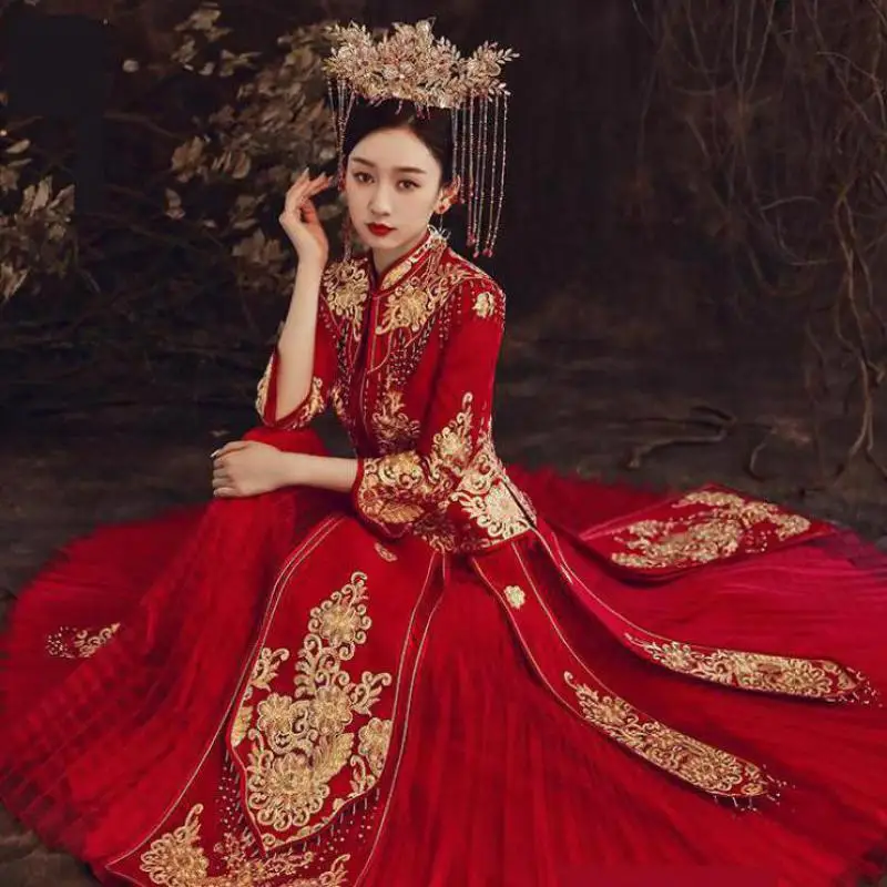 

Classic Women Satin Gown Refined Chinese Traditional Wedding Dress Cheongsam Retro Elegant Improved Bride Vintage Qipao Dress