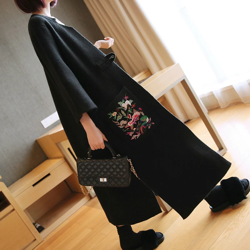 2019 Autumn Winter Casual Knitted Cardigan Women Embroidered Phoenix High Quality Black Sweater Coat Women Harajuku Cardigans
2019 Autumn Winter Casual Knitted Cardigan Women Embroidered Phoenix High Quality Black Sweater Coat Women Harajuku Cardigans
