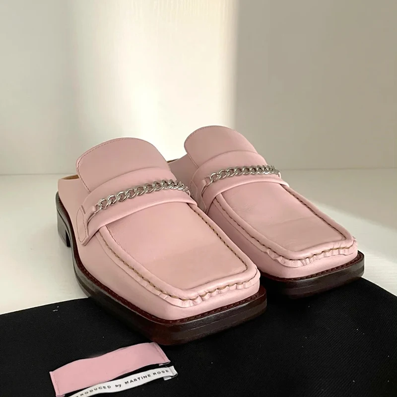 2021 Summer New Style Square Head Chain Half-Drag Small Leather Shoes Female British Style Outer Wear Mules Baotou Slippers
2021 Summer New Style Square Head Chain Half-Drag Small Leather Shoes Female British Style Outer Wear Mules Baotou Slippers