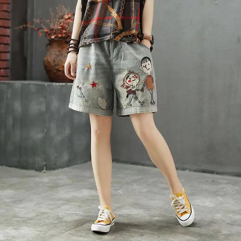 Women Summer Kawaii Denim Shorts Korea Style Vintage Elastic Waist Cartoon Printed Embroidery Wide Leg Office Lady Plus Size 4XL
Women Summer Kawaii Denim Shorts Korea Style Vintage Elastic Waist Cartoon Printed Embroidery Wide Leg Office Lady Plus Size 4XL