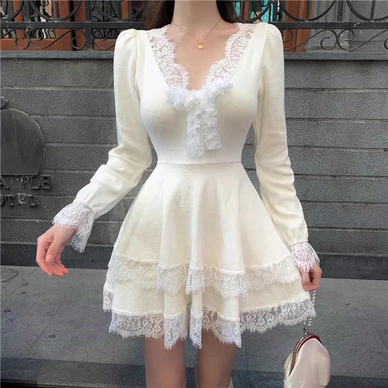 Japanese Women Sweet Lolita Dress V-Neck Knitted Patchwork Lace Ruffles Long Sleeve Princess Mini Dress Sexy Slim Party Dresses
Japanese Women Sweet Lolita Dress V-Neck Knitted Patchwork Lace Ruffles Long Sleeve Princess Mini Dress Sexy Slim Party Dresses