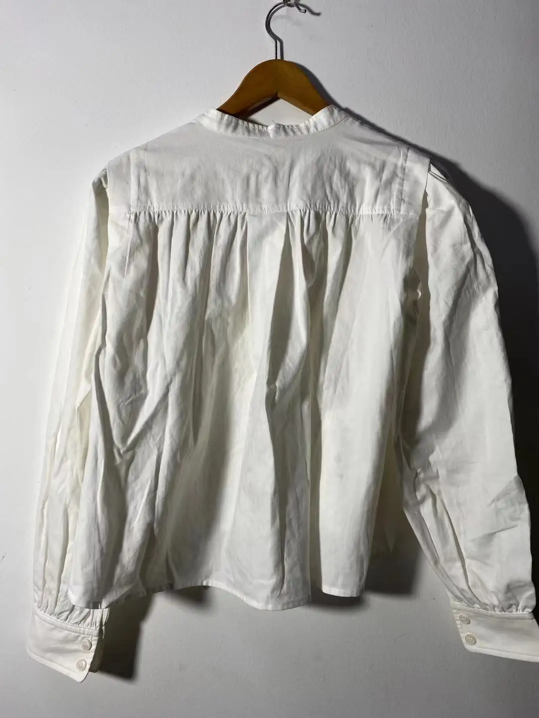 Women Pleated White Shirt Top O-Neck Single Breasted Ladies Loose Female Blouse with Buttons Early Autumn 2021 New
Women Pleated White Shirt Top O-Neck Single Breasted Ladies Loose Female Blouse with Buttons Early Autumn 2021 New