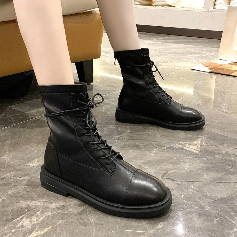 2022 Woman Motorcycle Ankle Boots Med Heels Punk Gothic Autumn Winter Boots Patent Leather Short Plush Boots Shoes Narrow Bands
2022 Woman Motorcycle Ankle Boots Med Heels Punk Gothic Autumn Winter Boots Patent Leather Short Plush Boots Shoes Narrow Bands