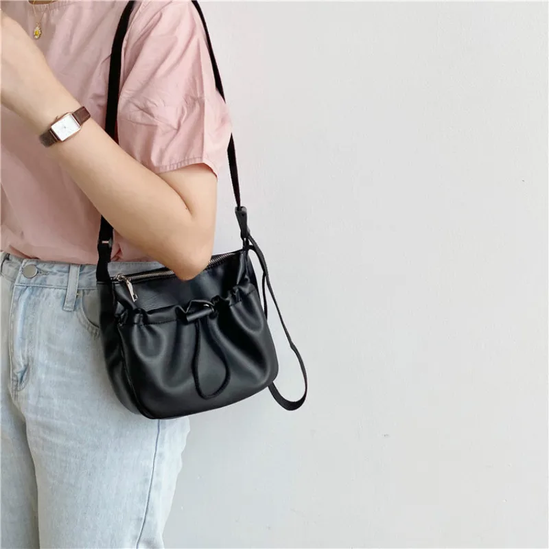 2021 New Fashion Female Bag Niche Texture Shoulder Bag Casual Bag Female Messenger Bag
2021 New Fashion Female Bag Niche Texture Shoulder Bag Casual Bag Female Messenger Bag