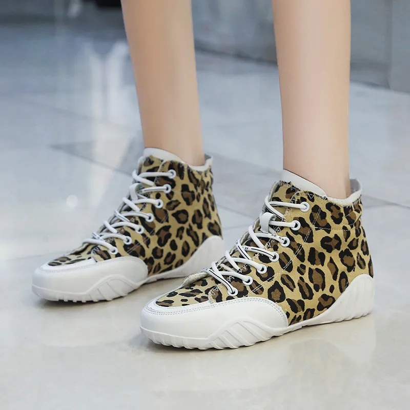 Women Casual Shoes Fashion Breathable Walking Mesh Flat Shoes Woman Leopard Sneakers Women 2021 Tenis Feminino Female Shoes
Women Casual Shoes Fashion Breathable Walking Mesh Flat Shoes Woman Leopard Sneakers Women 2021 Tenis Feminino Female Shoes