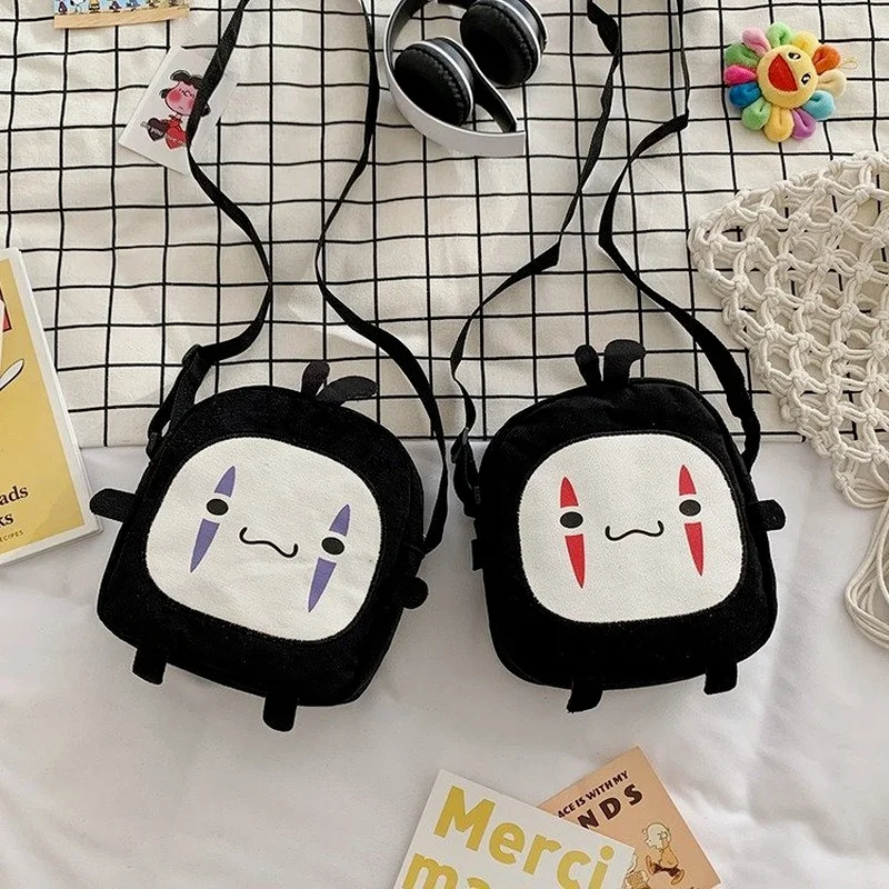Сумка-мессенджер Женская, плюшевая, с изображением героев мультфильма «Унесенные призраками», 2021
Сумка-мессенджер Женская, плюшевая, с изображением героев мультфильма «Унесенные призраками», 2021