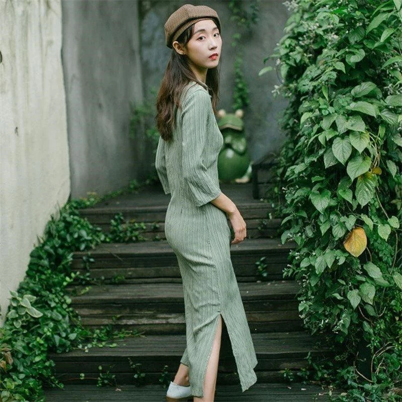 Retro Vintage Cheongsam For Women Elegant Split Long Qipao Girl Chinese Style Costumes Student Modern Dress Party Pink Green 
Retro Vintage Cheongsam For Women Elegant Split Long Qipao Girl Chinese Style Costumes Student Modern Dress Party Pink Green