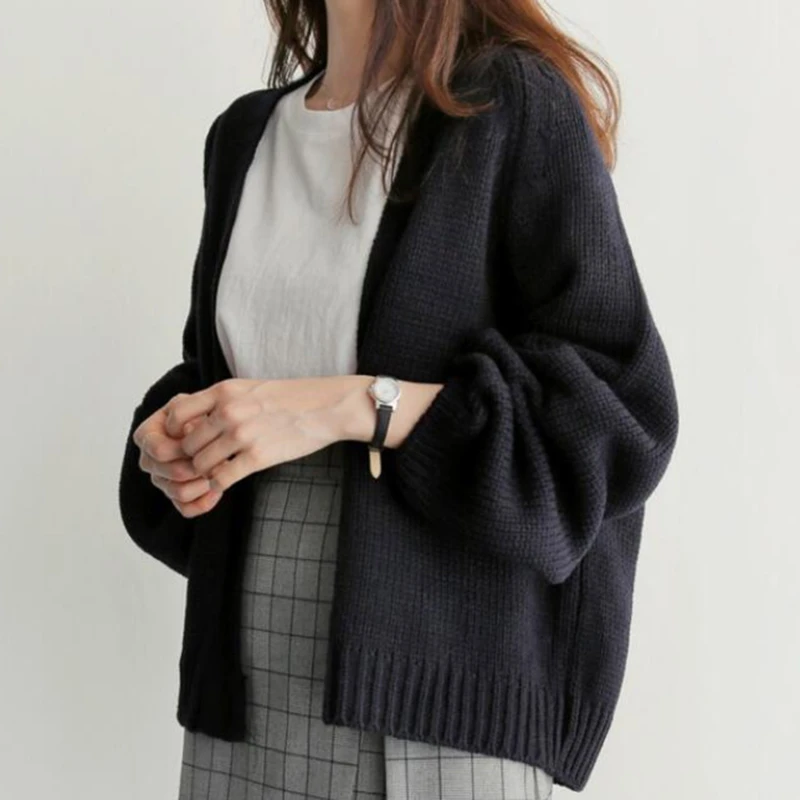Women's Cardigan Sweater 2020 Autumn Winter Knitted Jacket Girls Korean Chic Tops Solid Loose Woman Sweater Coats 
Women's Cardigan Sweater 2020 Autumn Winter Knitted Jacket Girls Korean Chic Tops Solid Loose Woman Sweater Coats