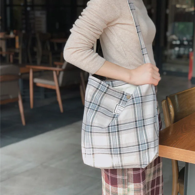 Wide Shoulder Strap Plaid Cotton Storage Bag Organizer Shoulder Messenger Shopping Bag Student Backpack Retro Large Capacity
Wide Shoulder Strap Plaid Cotton Storage Bag Organizer Shoulder Messenger Shopping Bag Student Backpack Retro Large Capacity
