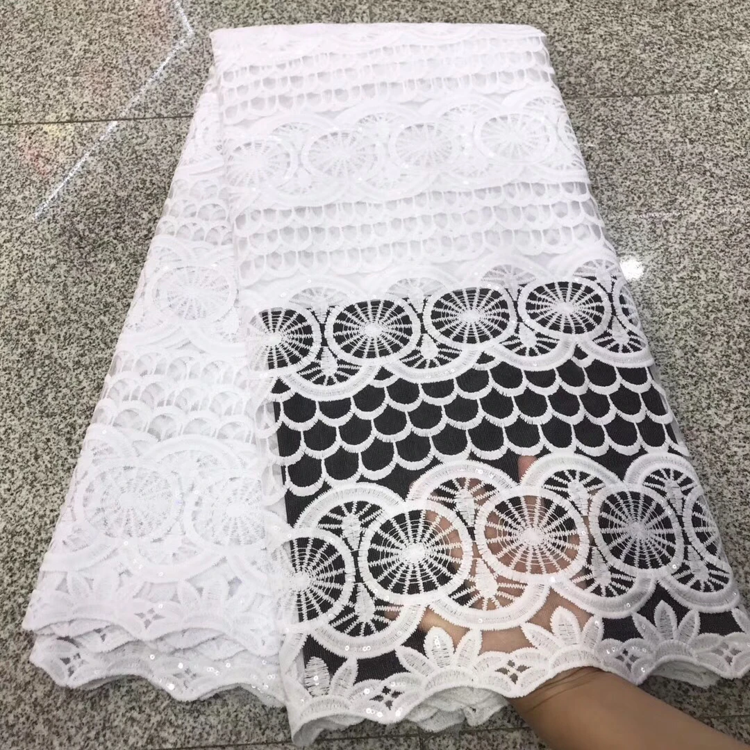 White Nigerian African Lace Fabric 2020 Guipure Lace Fabric High Quality French Tulle Cord Lace Fabric For Wedding Dress KJY9047
White Nigerian African Lace Fabric 2020 Guipure Lace Fabric High Quality French Tulle Cord Lace Fabric For Wedding Dress KJY9047