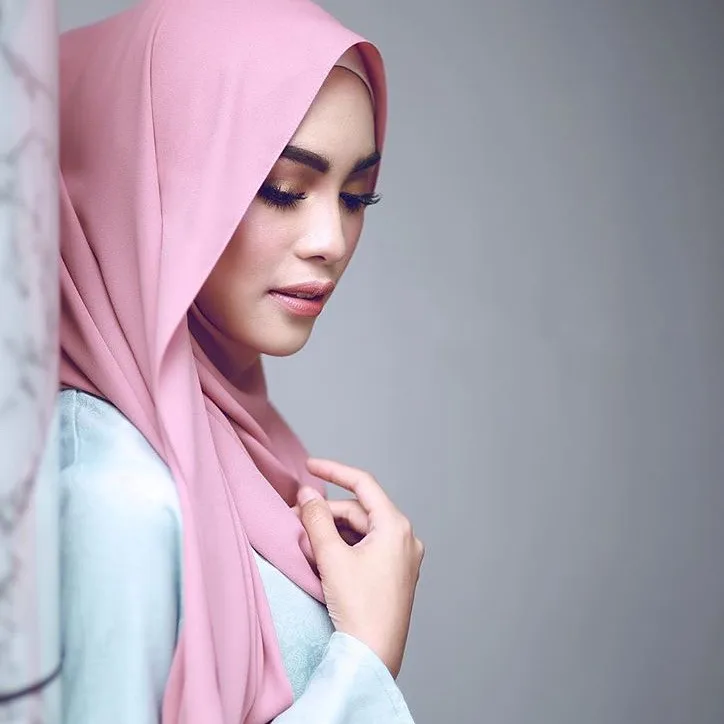 Popular 2020 New Style Muslim Hijabs Scarves/scarf Women Plain Bubble Chiffon Scarf Hijab Wrap Solid Shawls Headband Underscarf
Popular 2020 New Style Muslim Hijabs Scarves/scarf Women Plain Bubble Chiffon Scarf Hijab Wrap Solid Shawls Headband Underscarf