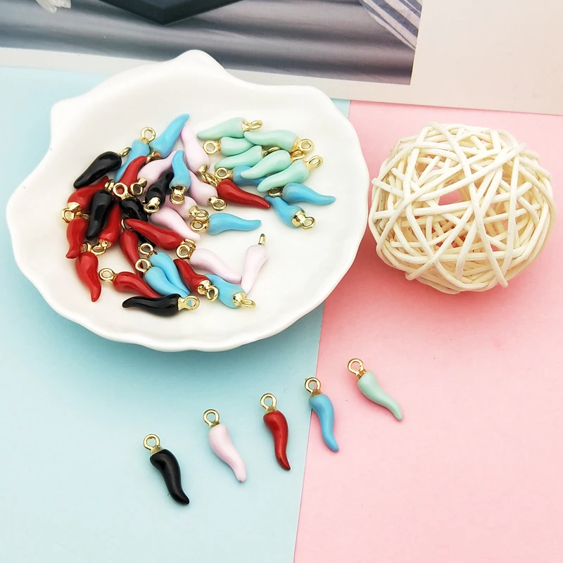 10pcs 6*21mm Chili Alloy Enamel Charms Pendants Vegetable Charms Dangle Fit DIY Earrings Bracelets Hair Jewelry Accessory FX226
10pcs 6*21mm Chili Alloy Enamel Charms Pendants Vegetable Charms Dangle Fit DIY Earrings Bracelets Hair Jewelry Accessory FX226