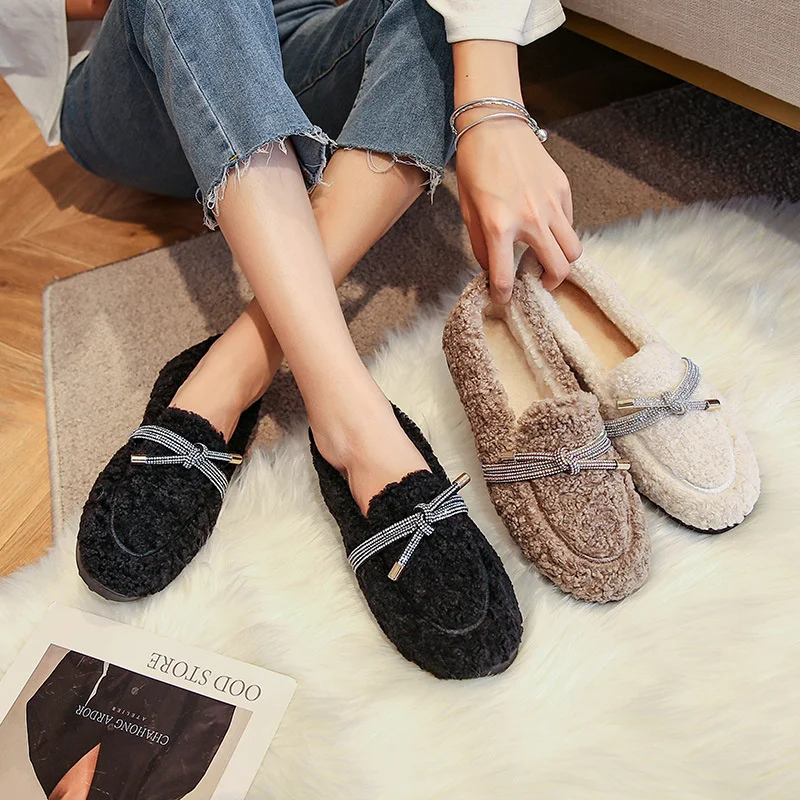 Fur Crystal Bow-knot Winter Shoes Women Cotton Sneakers Fleeces Loafers Woman Furry Wool Flats Warm Plush Moccasins Big Size 43
Fur Crystal Bow-knot Winter Shoes Women Cotton Sneakers Fleeces Loafers Woman Furry Wool Flats Warm Plush Moccasins Big Size 43