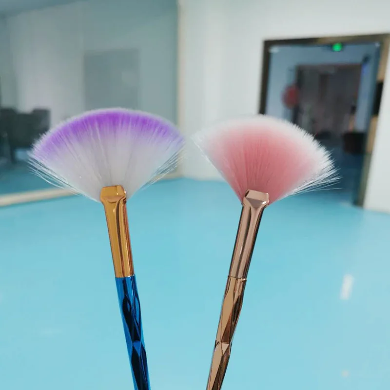 Fan Shaped Facial Mask Single Brush Soft Makeup Diamond Powder Brushes Cosmetic Beauty Tools For Peel Mask Foundation Makeup
Fan Shaped Facial Mask Single Brush Soft Makeup Diamond Powder Brushes Cosmetic Beauty Tools For Peel Mask Foundation Makeup