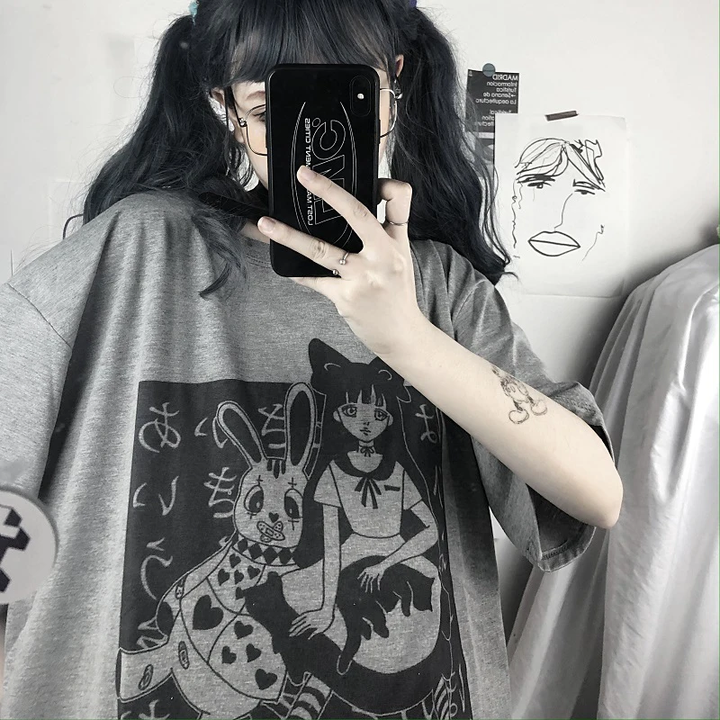 В Корейском стиле Harajuku для женщин футболка в панк с рисунком из аниме коротким