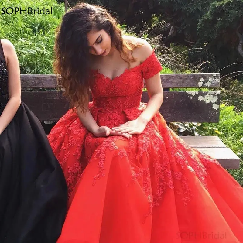 New Off Shoulder Evening Dresses Red Lace A Line Applique Tulle Elegant Prom Formal Gowns Custom Made Vestidos de Fiesta Robes
New Off Shoulder Evening Dresses Red Lace A Line Applique Tulle Elegant Prom Formal Gowns Custom Made Vestidos de Fiesta Robes